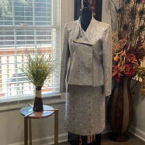 Women’s Gray 2 Piece Skirt/Jacket Suit - LeSuit